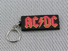 Музыкальный сувенир Брелок AC/DC